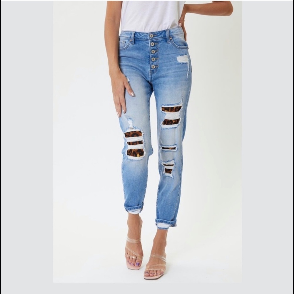 New! Clearance 💞Kancan High Rise Leopard Patch Skinny Jeans